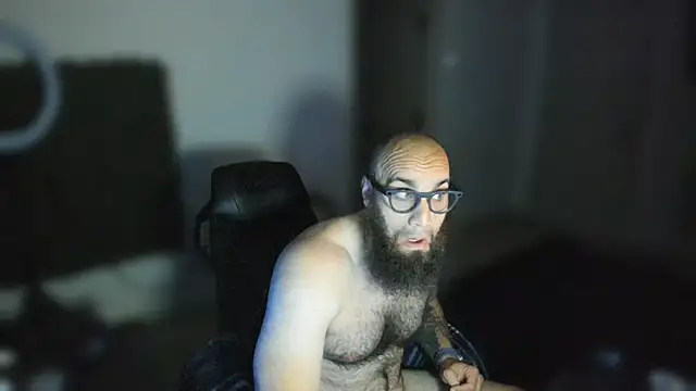 Živý XXX chat MastaWolfy