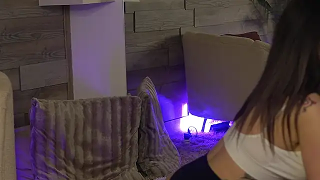 SeductiveMom Adlı Modelin Canlı XXX Sohbeti