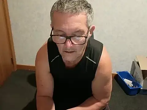 daddy_man Adlı Modelin Web Kamerası Şovu