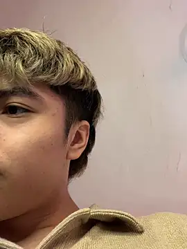 AlexanderCollman2 Adlı Modelin Canlı XXX Sohbeti