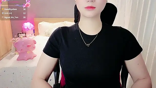 دردشة JENNIE-16 الجنسية المباشرة