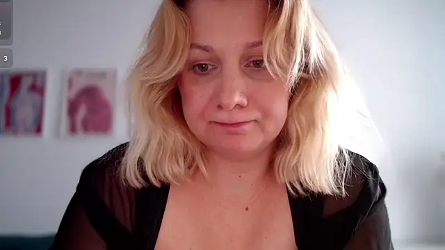 Avery_Wilson: онлайн-секс-чат