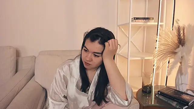 ShanaYock: онлайн-секс-чат