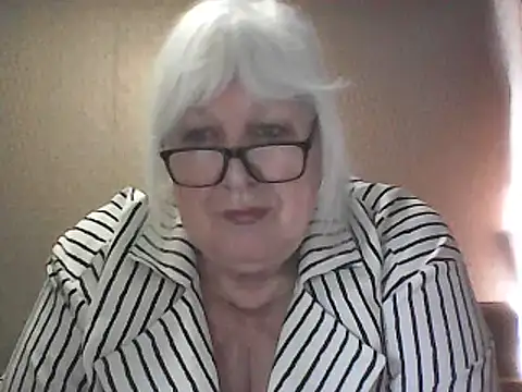 Alexia64231 Show Webcam