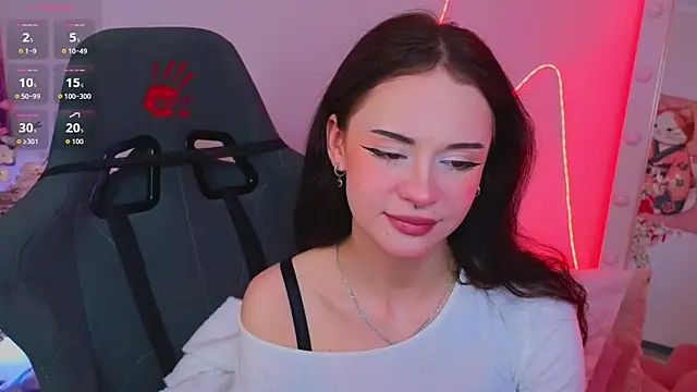 Adetta Adlı Modelin Canlı XXX Sohbeti