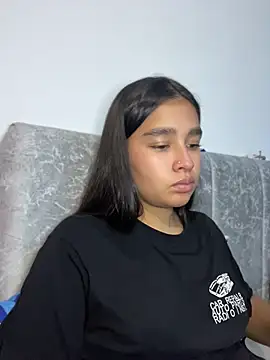 I_Samanthaa Adlı Modelin Canlı XXX Sohbeti