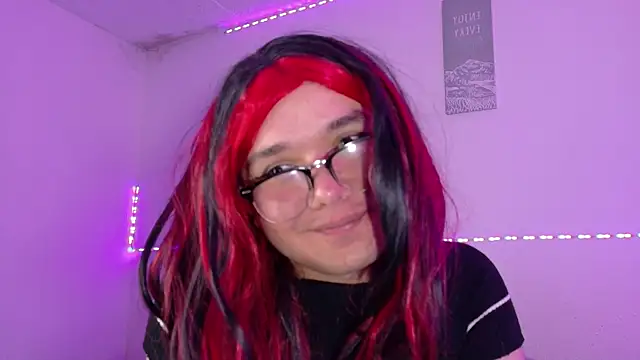 Show modela Kody_Royale na web-kameri