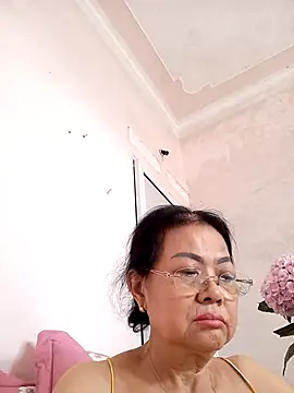 Hotestlove 网络视讯表演