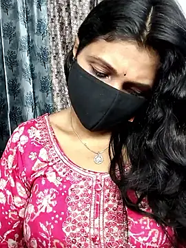 Pokazy przed kamerką – Hotty_Kavita