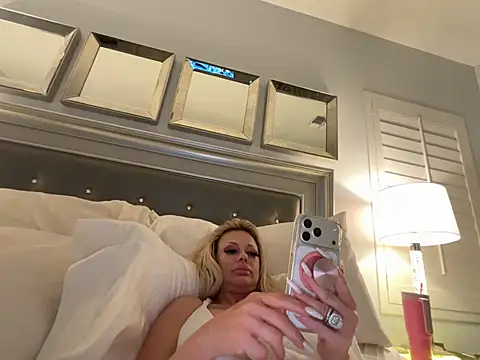 chanelstjames: вебкам-шоу