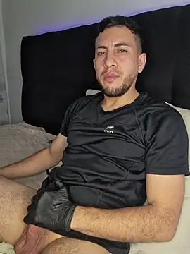 Alessfuck_friends Webcam show