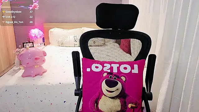 XXX chat uživo modela JENNIE-16