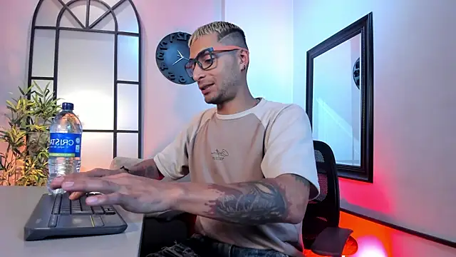 DrakeNeumann 现场XXX聊天