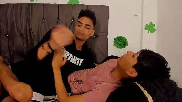 Chatroom XXX en direct de Gay_Red_Room