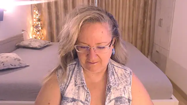 Raisshy 网络视讯表演