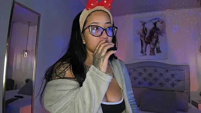 Czat XXX na żywo – ayshel__