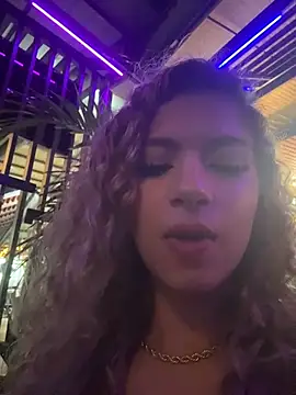 Chat XXX en directo de Melina-Smith