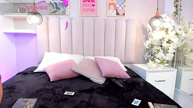 Chat XXX en directo de Mia_Bailey_