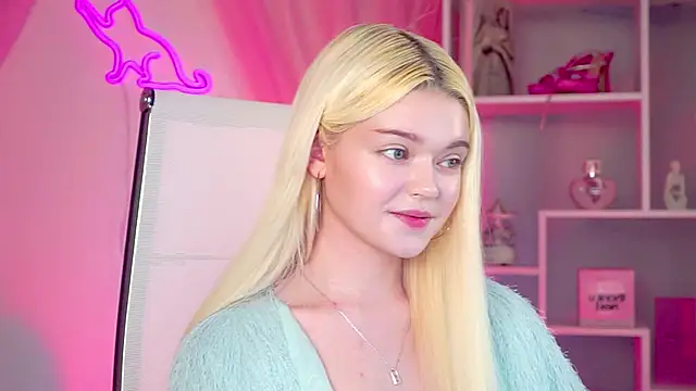 AdeleCartier's Live XXX Chat