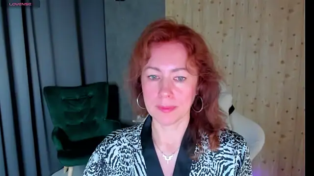 دردشة LeticiaRomano الجنسية المباشرة