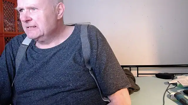 Vandrinon Live XXX chat