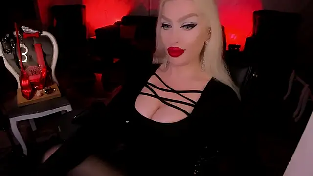 FinDomGodのライブXXXチャット