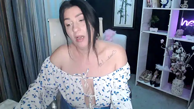 Show modela DreamLove2020 na web-kameri