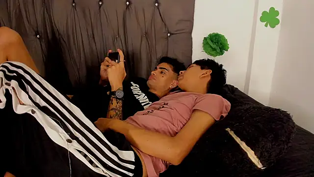 Gay_Red_Room élő XXX-chatje