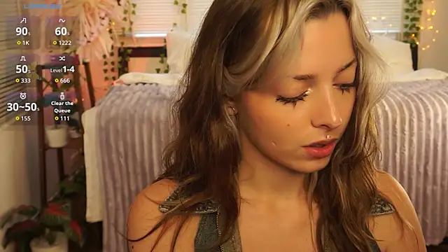 Chat XXX ao vivo de LoraDollie