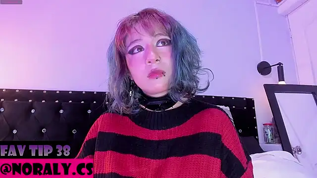 hey_noraly লাইভ XXX চ্যাট