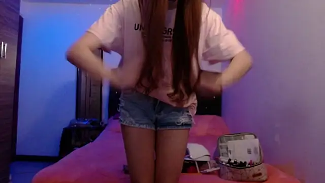 holy_juli Chat XXX live