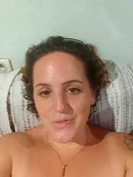 Chatroom XXX en direct de emiliemilf