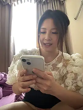 Lola666999's Webcam Show