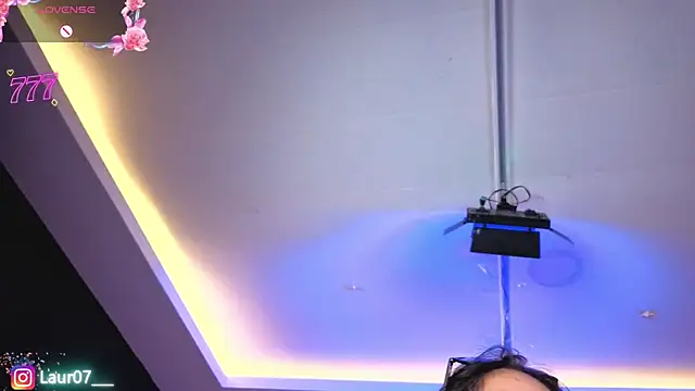 Lauroberts7 live XXX chat