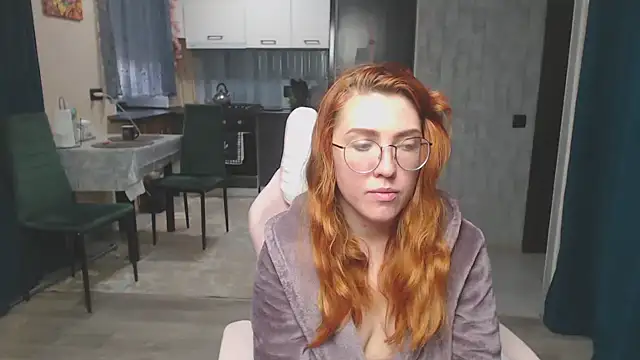 Reginasmilee's Live XXX Chat