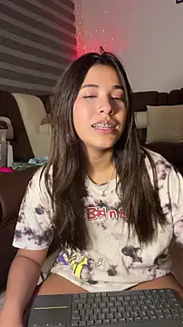 crystal_bunny7 élő XXX-chatje