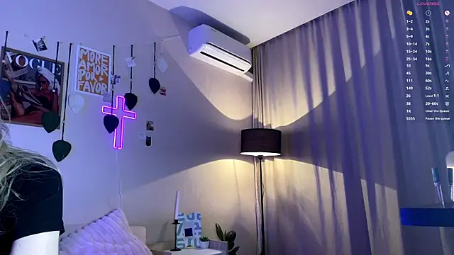 XXX chat uživo modela sun_under_skyy