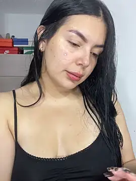 XXX chat uživo modela Cami_olarte