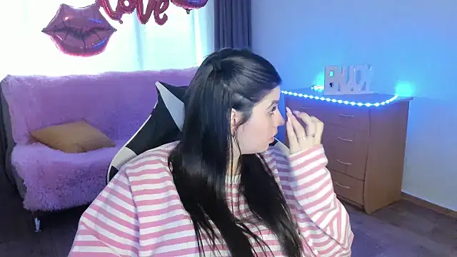 KisaModel Chat XXX live