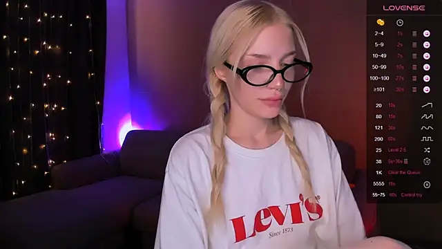 AnyaTaylor_のライブXXXチャット