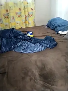 Convertiblechulo live XXX chat