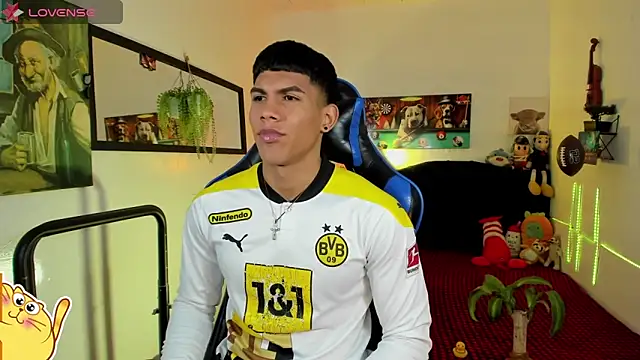 Pokazy przed kamerką – Damian_latinxxx