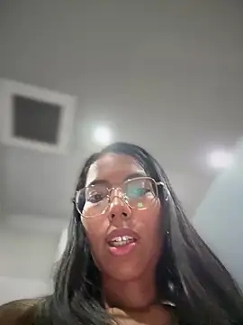 Chat +18 de SheenaBrooke ao vivo