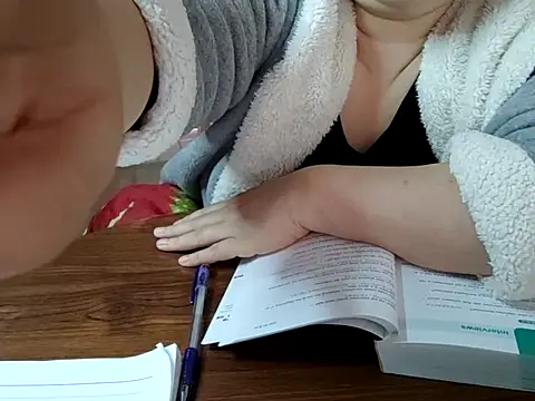 AngelwithEcup: онлайн-секс-чат