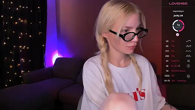 Chatroom XXX en direct de AnyaTaylor_