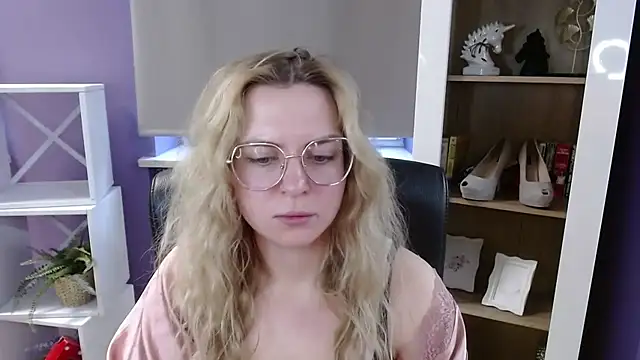 دردشة Zoey_Erotic الجنسية المباشرة