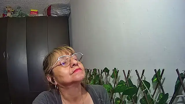 nicoltatiana_: απευθείας συνομιλία ΧΧΧ