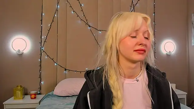 Chatroom XXX en direct de AdeleSilvy