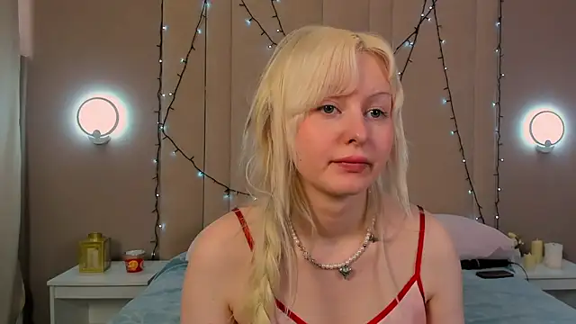 AdeleSilvy: онлайн-секс-чат