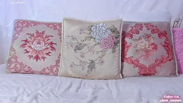 julieta_cooper20's Live XXX Chat